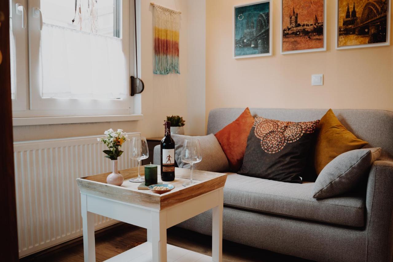 Neues Appartment, E-werk, Palladium, Carlswerk, Messe, Lanxess-arena *
